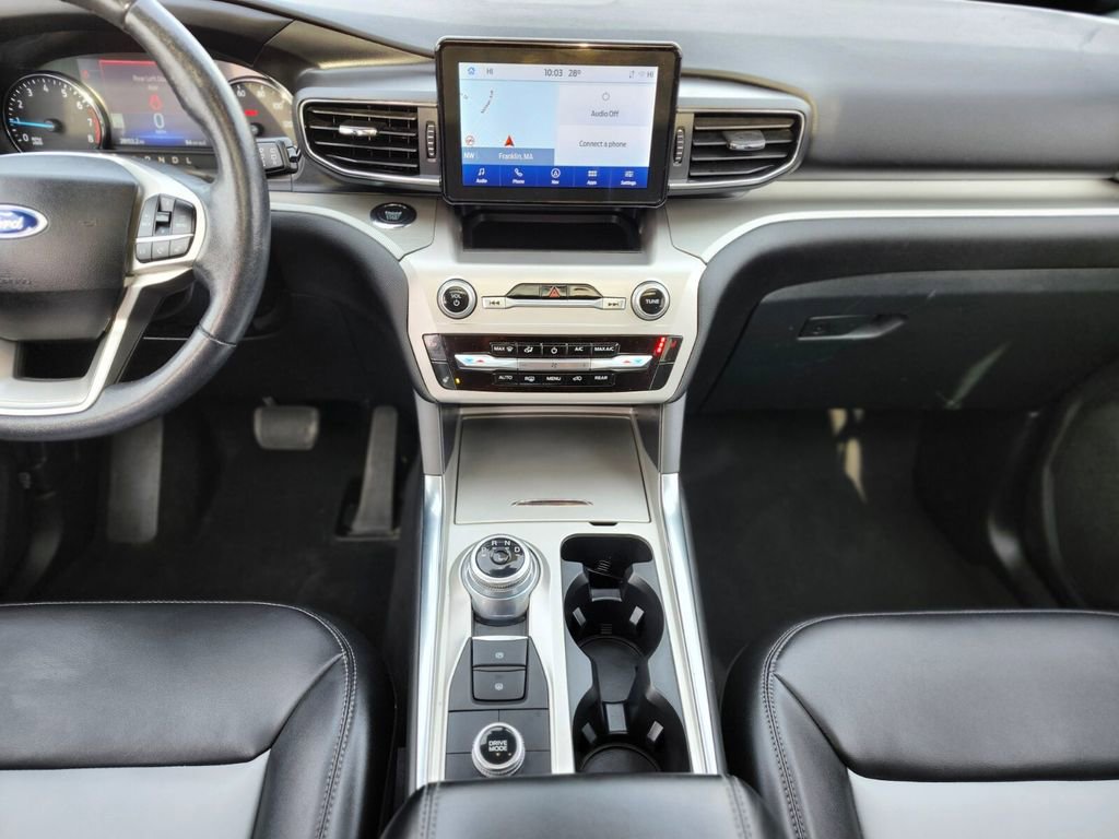 Certified 2022 Ford Explorer XLT w/ Equipment Group 202A image 14