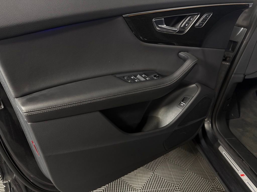 Used 2023 Audi Q8 Premium Plus w/ Premium Plus Package AWD/4WD image 27