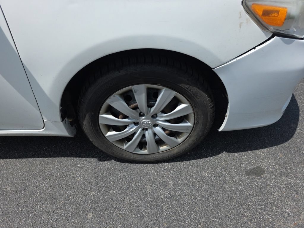 Used 2013 Toyota Corolla LE FWD image 10