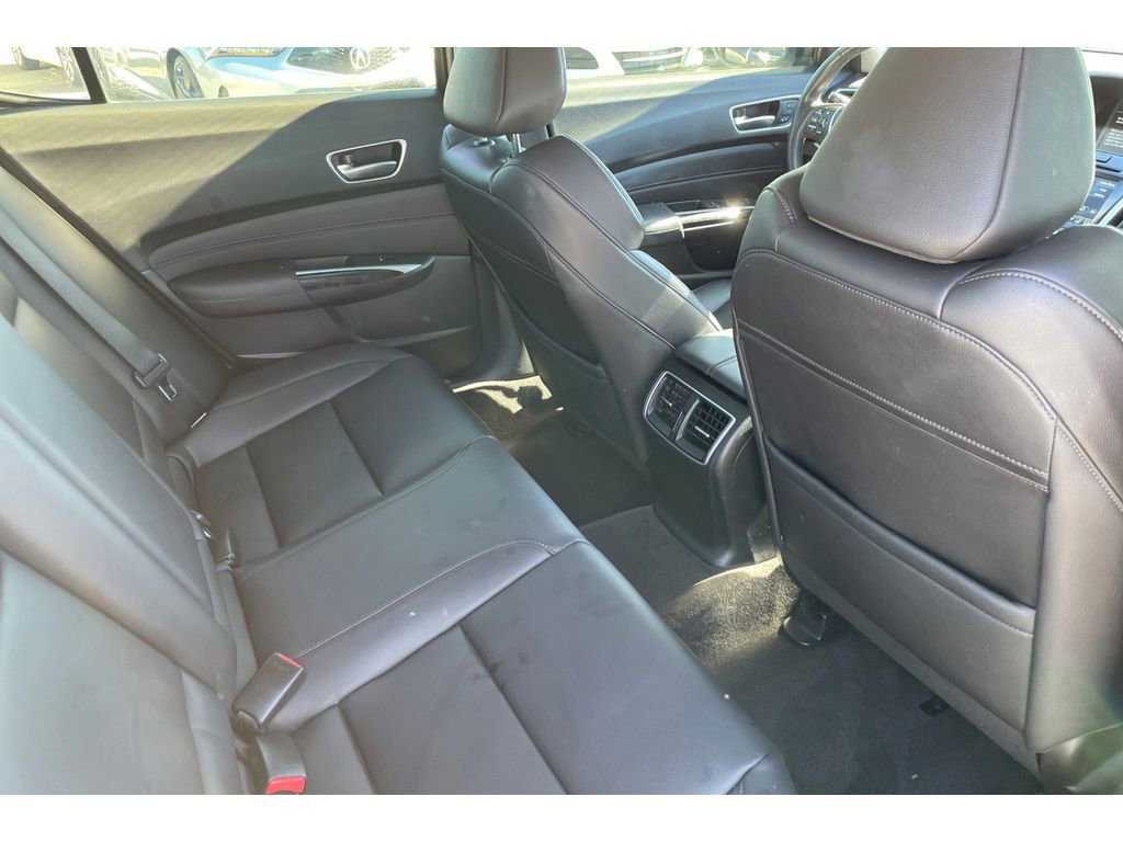 Used 2018 Acura TLX image 16