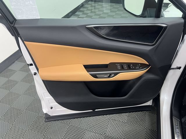 Certified 2025 Lexus NX 250 FWD w/ Accessory Package (K3) image 9
