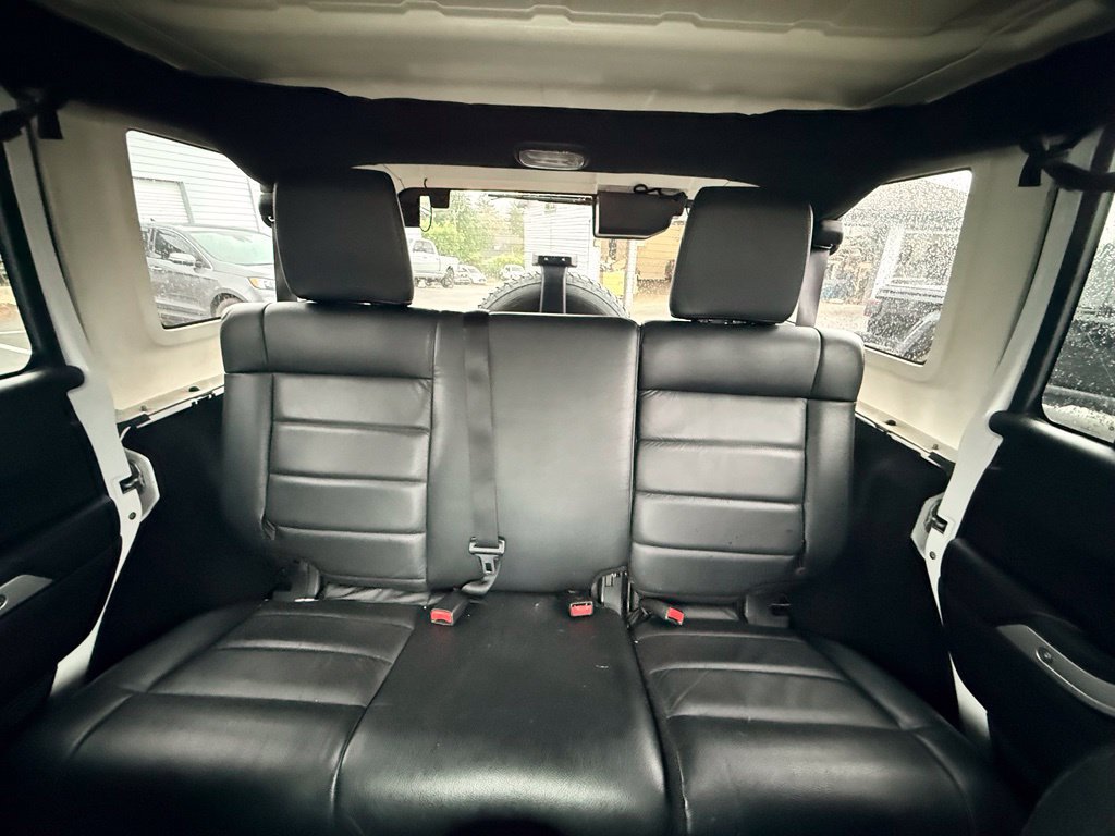 Used 2012 Jeep Wrangler Unlimited Sahara w/ Dual Top Group AWD/4WD image 27