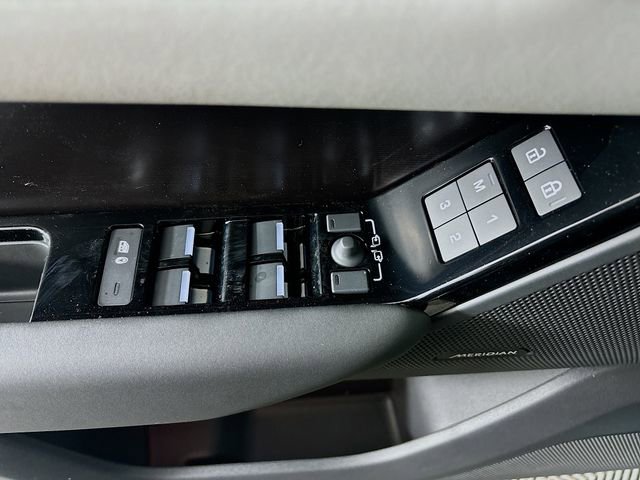 New 2026 Land Rover Range Rover Velar Dynamic SE AWD/4WD image 19