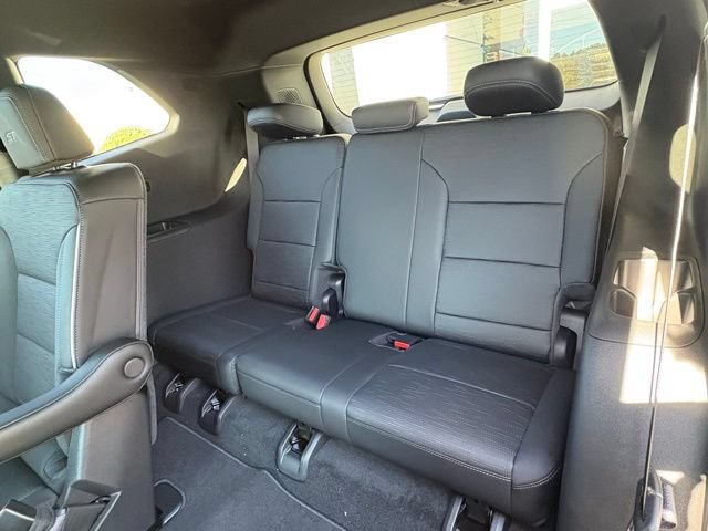 Used 2026 Buick Enclave Sport Touring AWD/4WD image 19