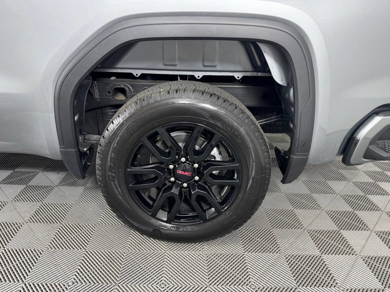 Used 2025 GMC Sierra 1500 Elevation AWD/4WD image 38