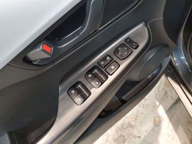 Used 2021 Hyundai Kona SEL w/ Cargo Package image 11