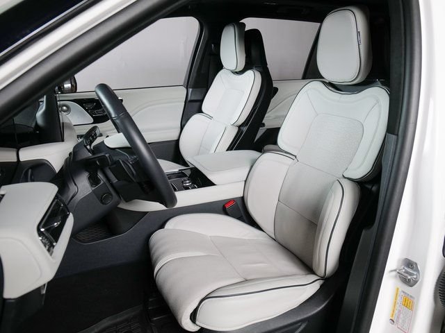 Used 2026 Lincoln Aviator Black Label w/ Dynamic Handling Package AWD/4WD image 5
