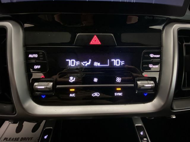Used 2022 Kia Sorento S image 19