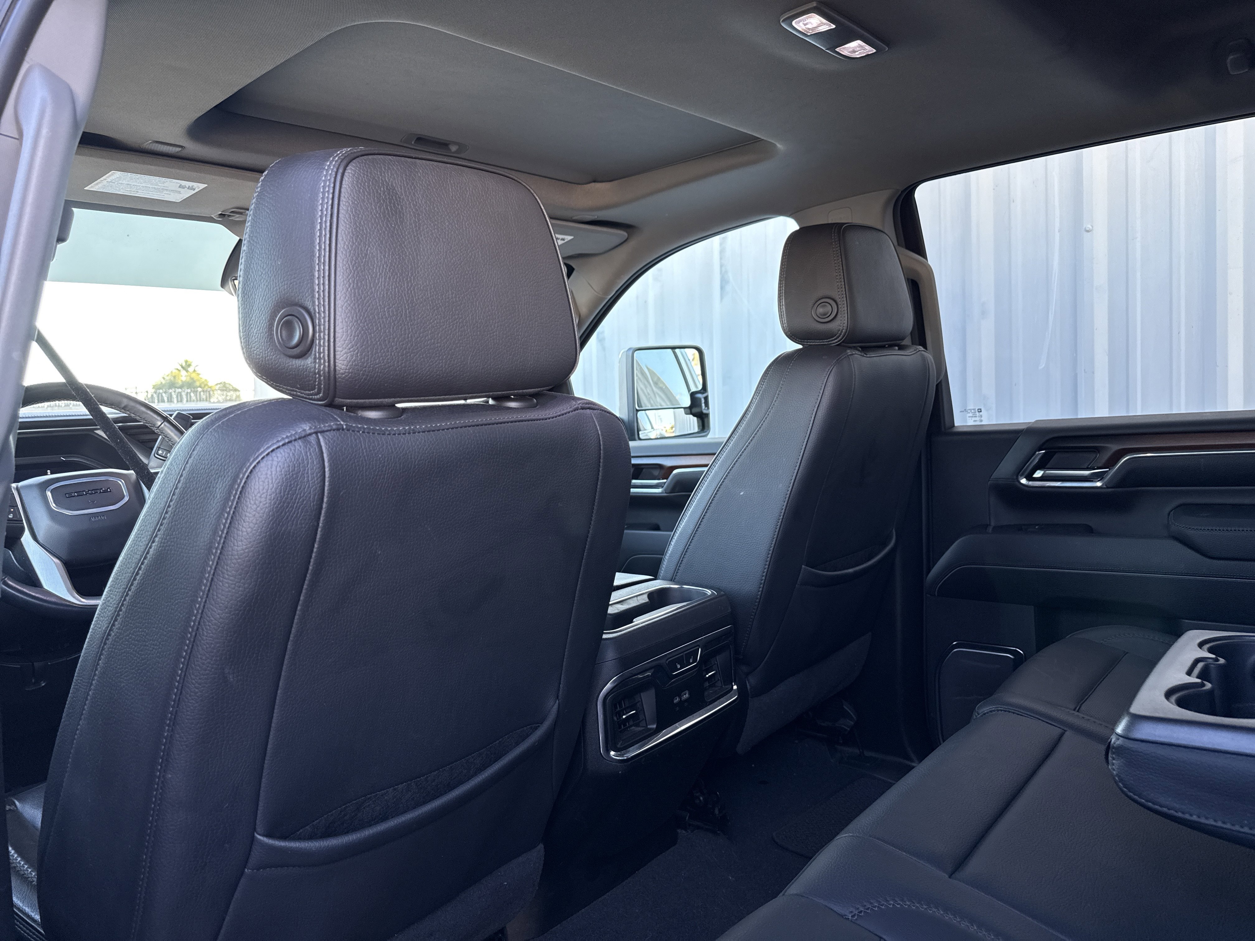 Used 2024 GMC Sierra 3500 Denali w/ Denali Reserve Package image 31