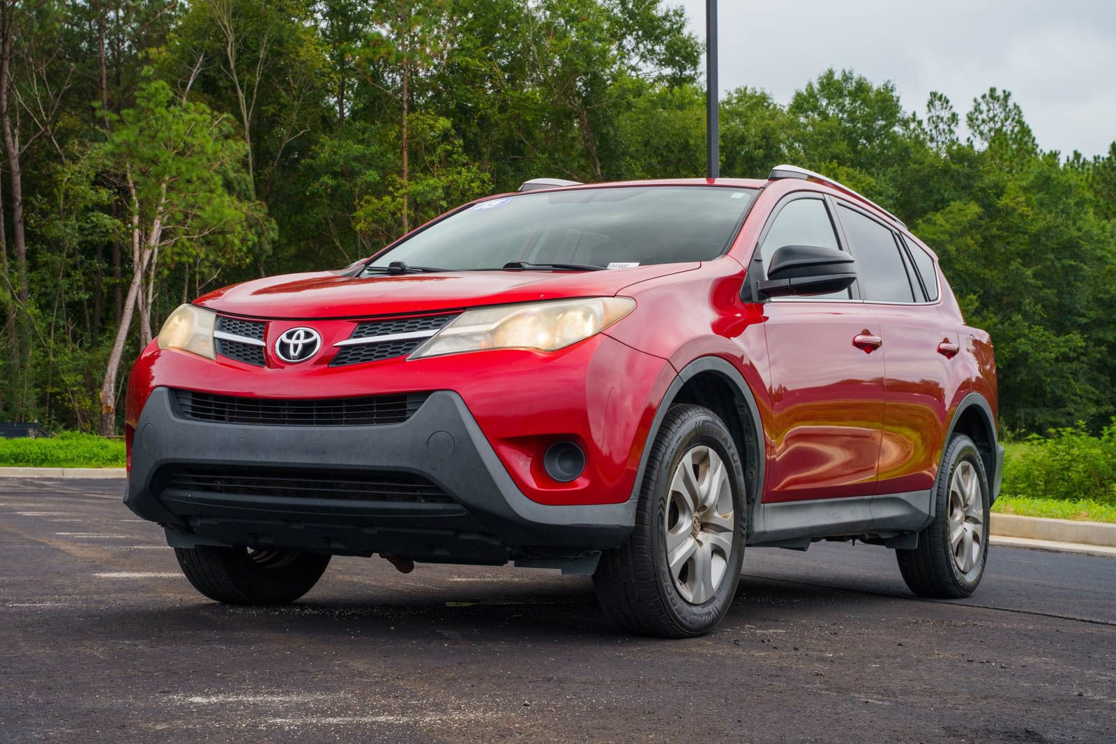 Used 2015 Toyota RAV4 LE FWD image 3