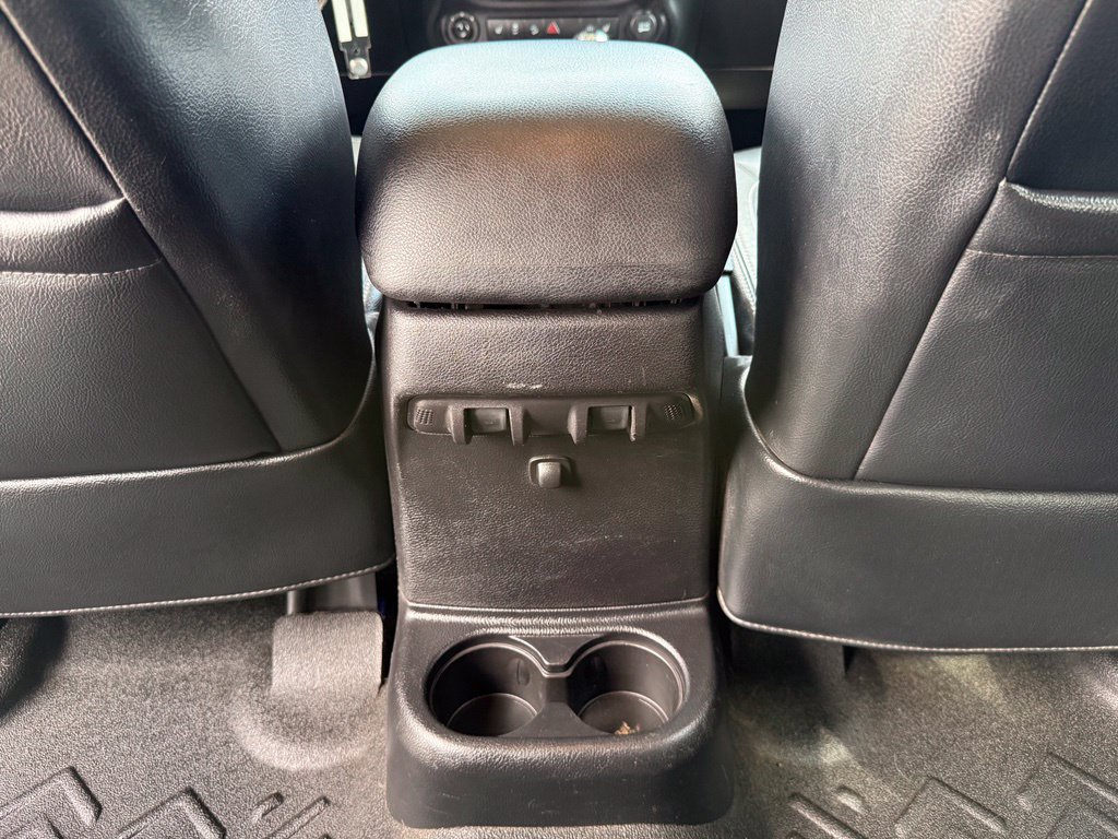 Used 2015 Jeep Wrangler Unlimited Rubicon w/ Connectivity Group AWD/4WD image 20