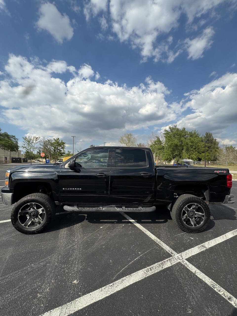 Used 2015 Chevrolet Silverado 1500 LT w/ LT Convenience Package AWD/4WD image 2