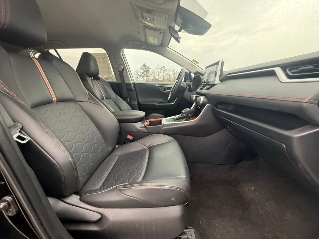 Used 2024 Toyota RAV4 Adventure image 34