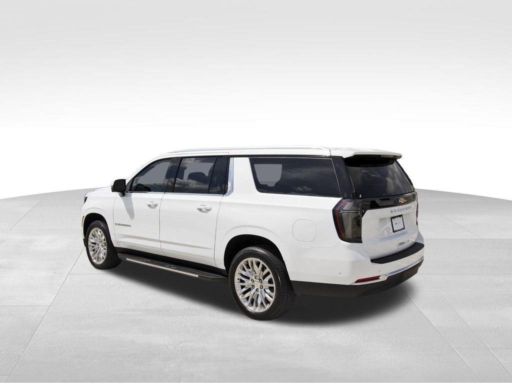 Used 2026 Chevrolet Suburban LT w/ Comfort Package image 3