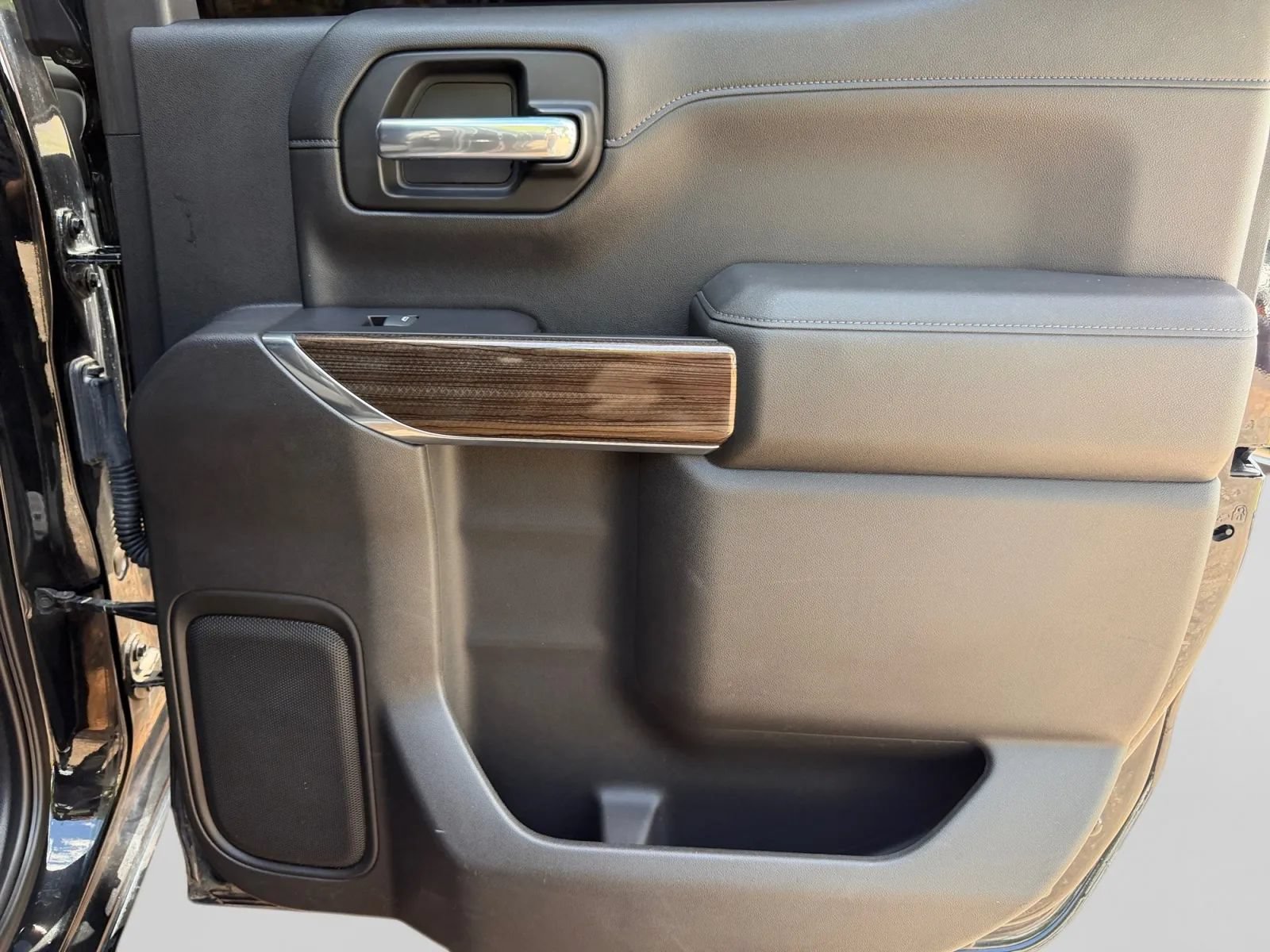 Used 2019 Chevrolet Silverado 1500 LT Trail Boss AWD/4WD image 29