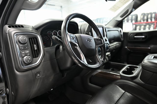 Used 2020 Chevrolet Silverado 1500 LT Trail Boss w/ Midnight Edition image 21