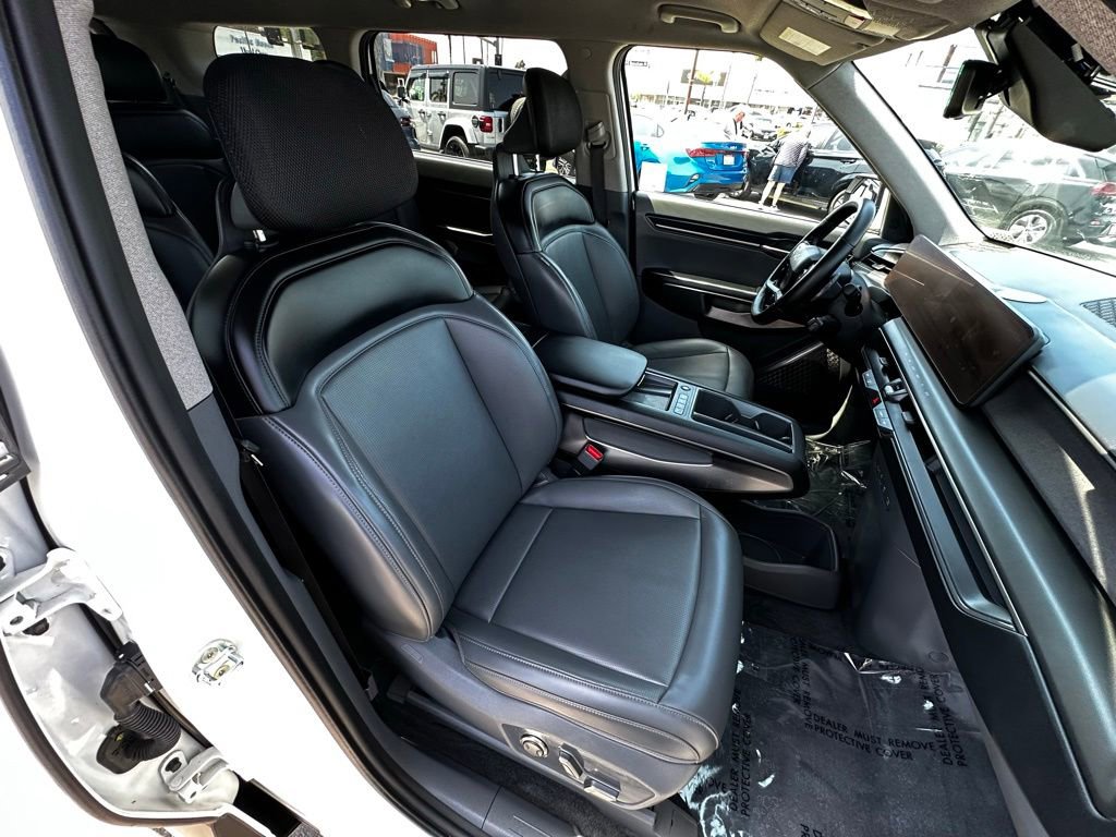 Used 2024 Kia EV9 Light Long Range RWD image 19