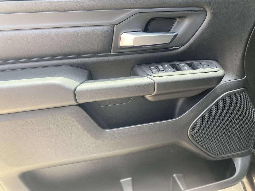 New 2026 RAM 1500 Express AWD/4WD image 13