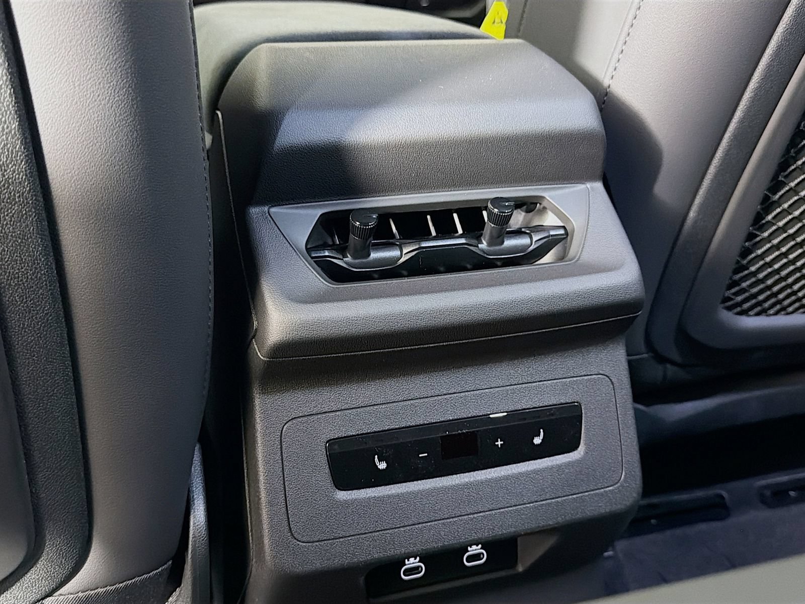 New 2027 Audi SQ6 e-tron Premium Plus AWD/4WD image 26
