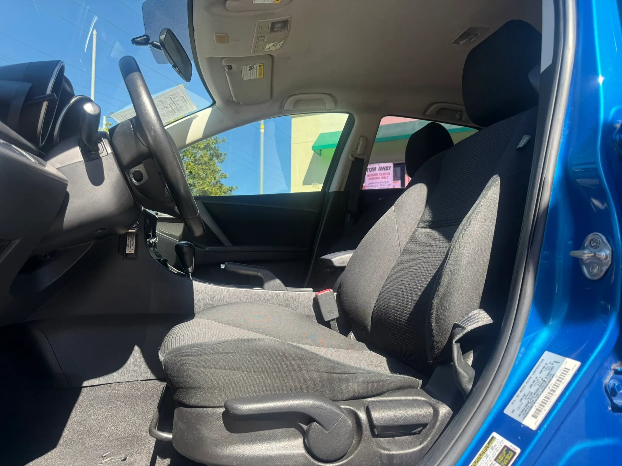 Used 2012 MAZDA MAZDA3 i Touring FWD image 13