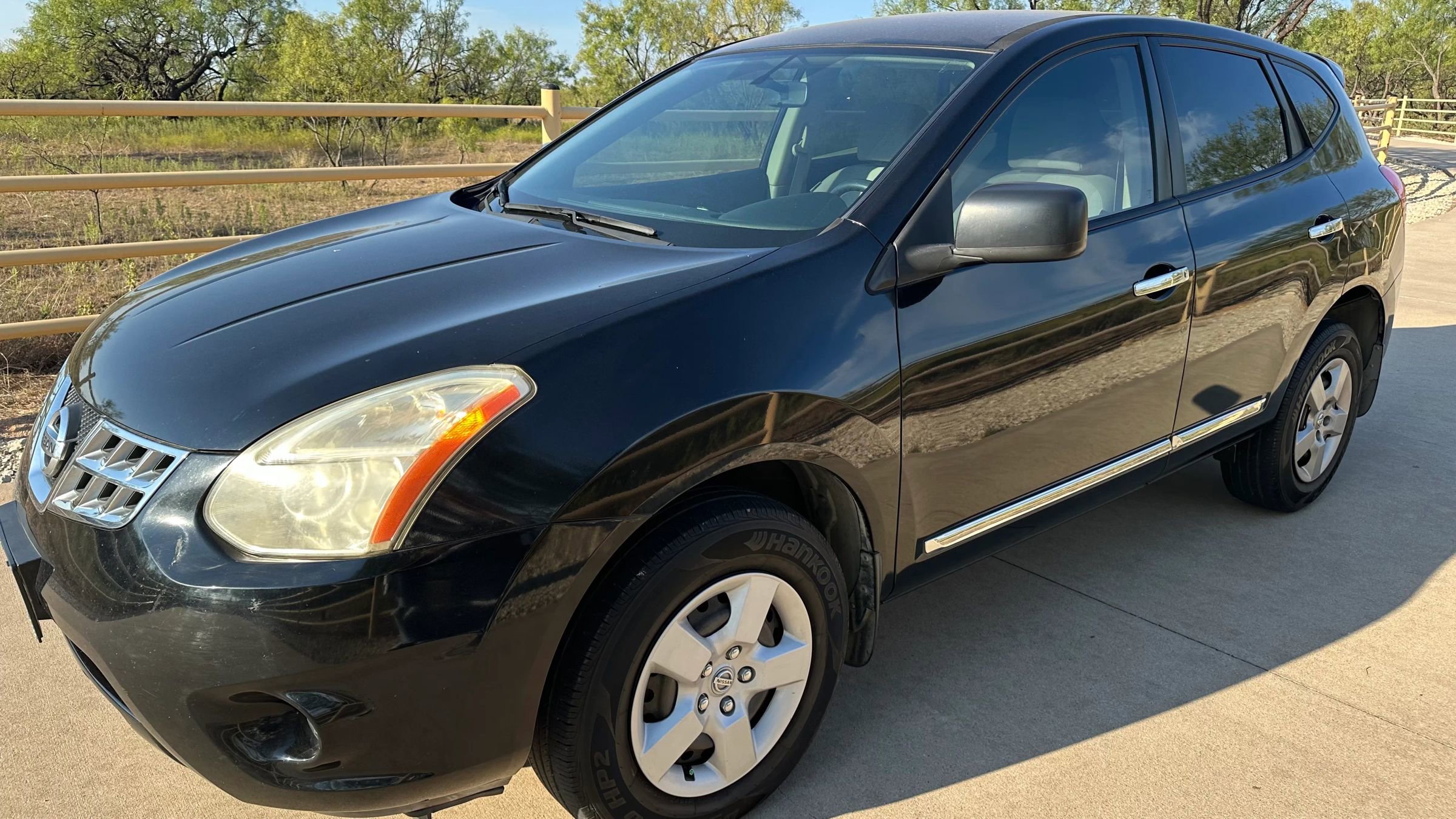Used 2011 Nissan Rogue S image 12