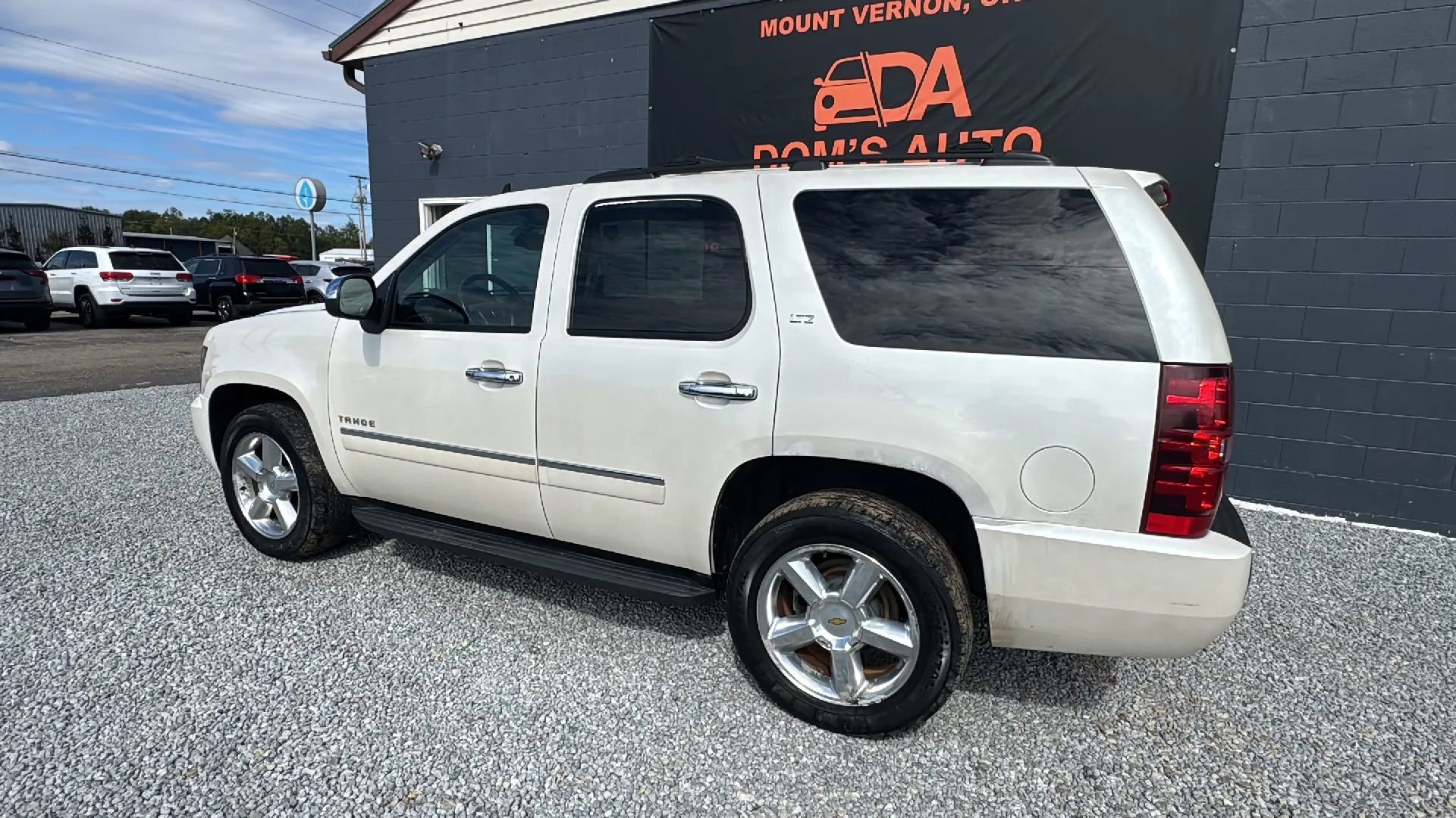 Used 2010 Chevrolet Tahoe LTZ image 3