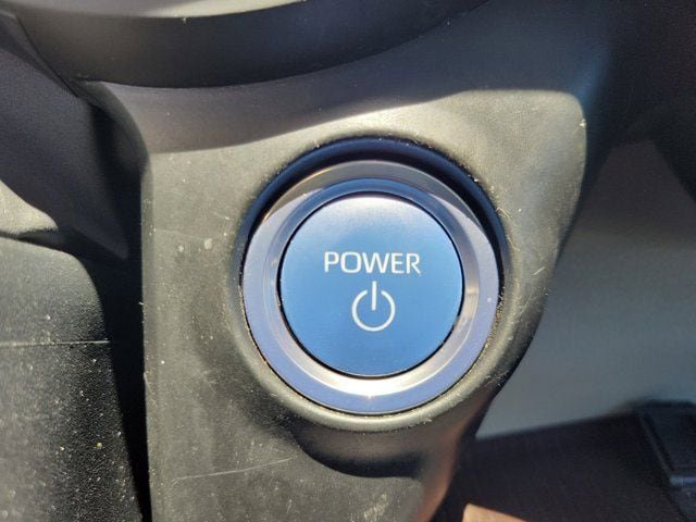 Used 2024 Toyota Sienna XLE FWD image 28