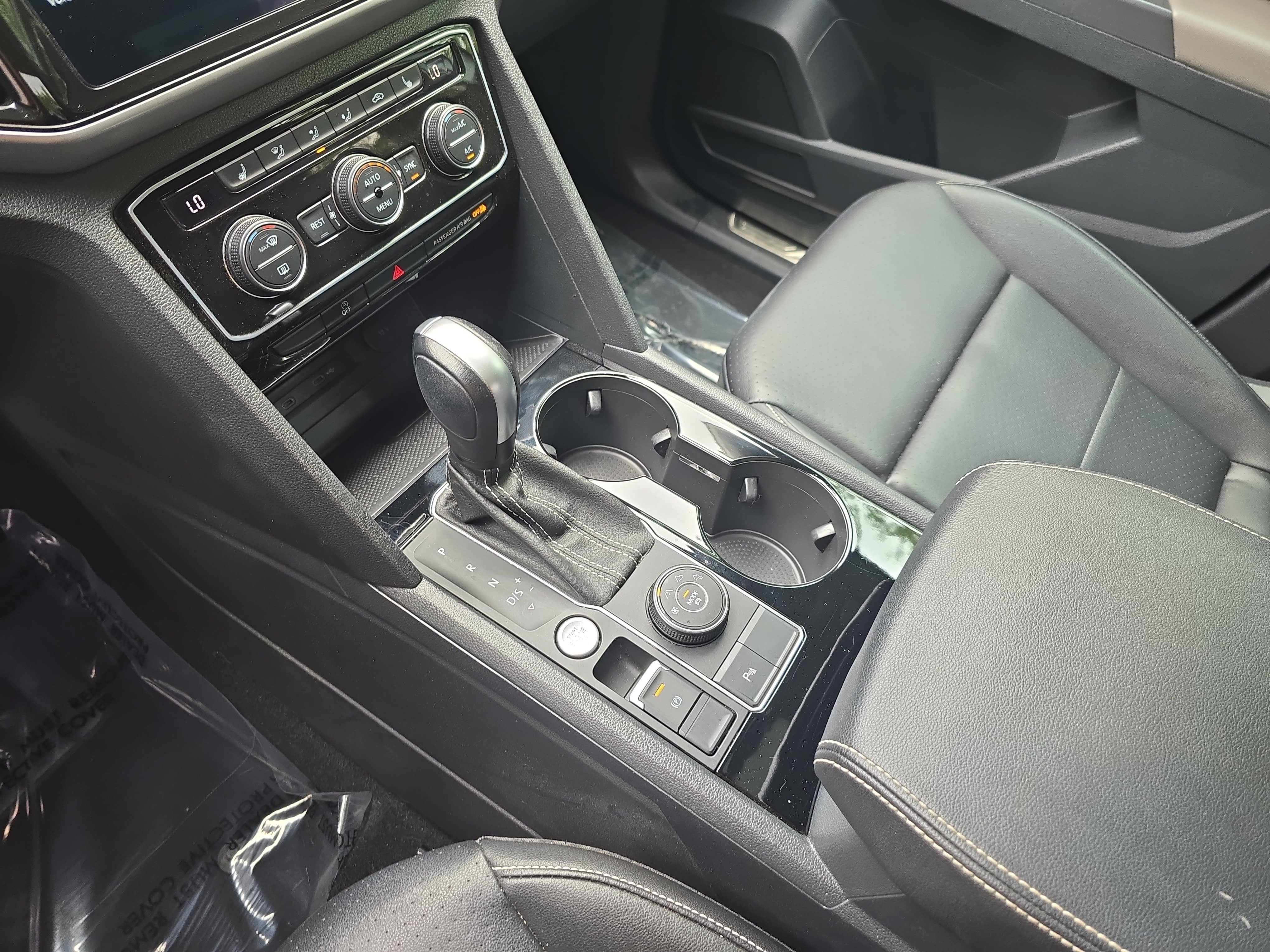 Used 2022 Volkswagen Atlas SEL R-Line AWD/4WD image 26