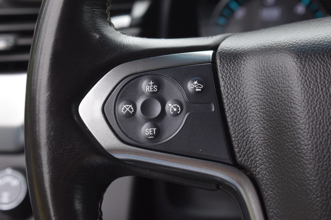 Used 2018 Chevrolet Suburban LT AWD/4WD image 25