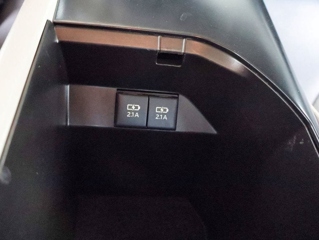 Used 2020 Toyota Camry LE FWD image 45