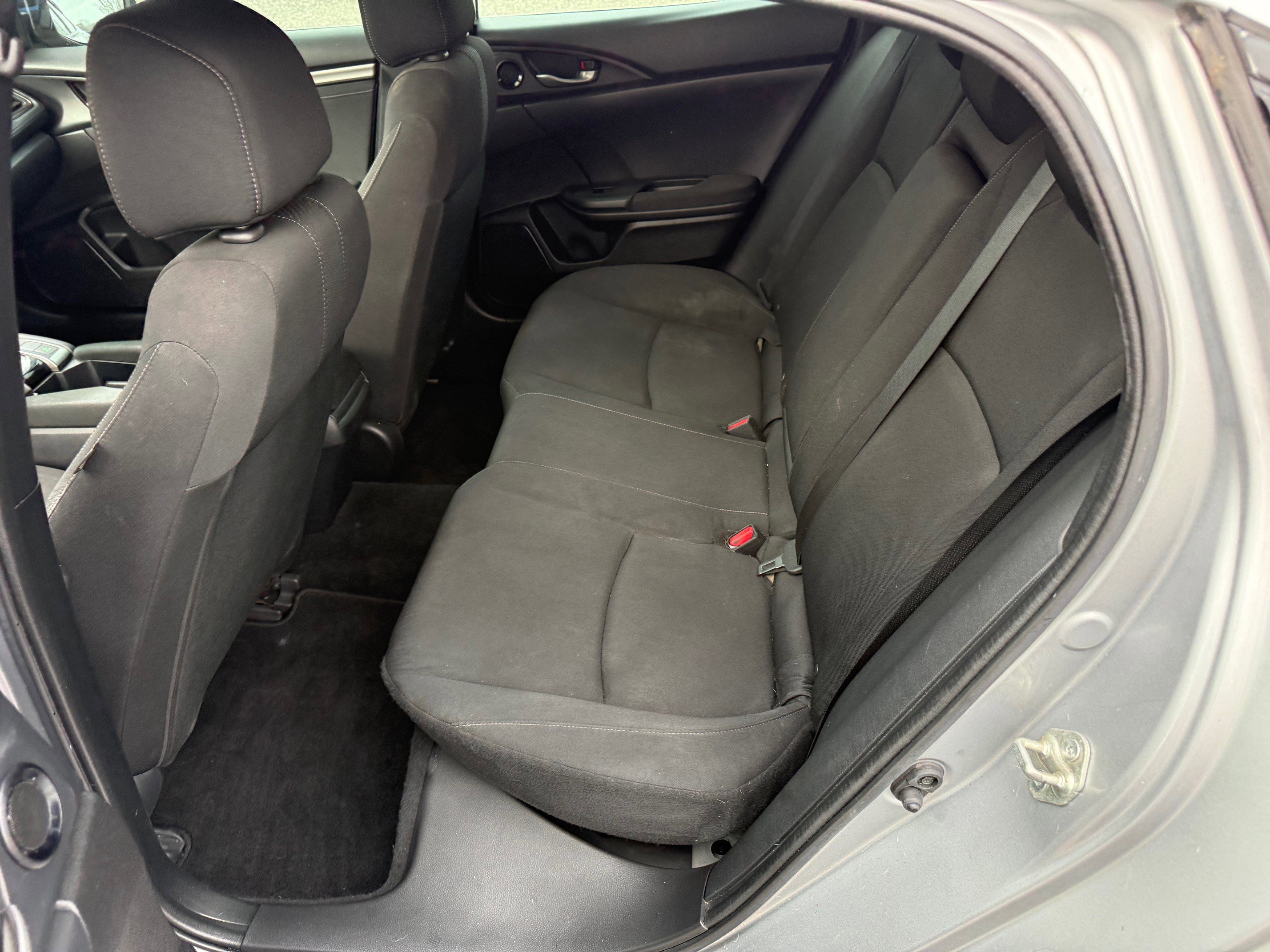 Used 2018 Honda Civic EX image 10