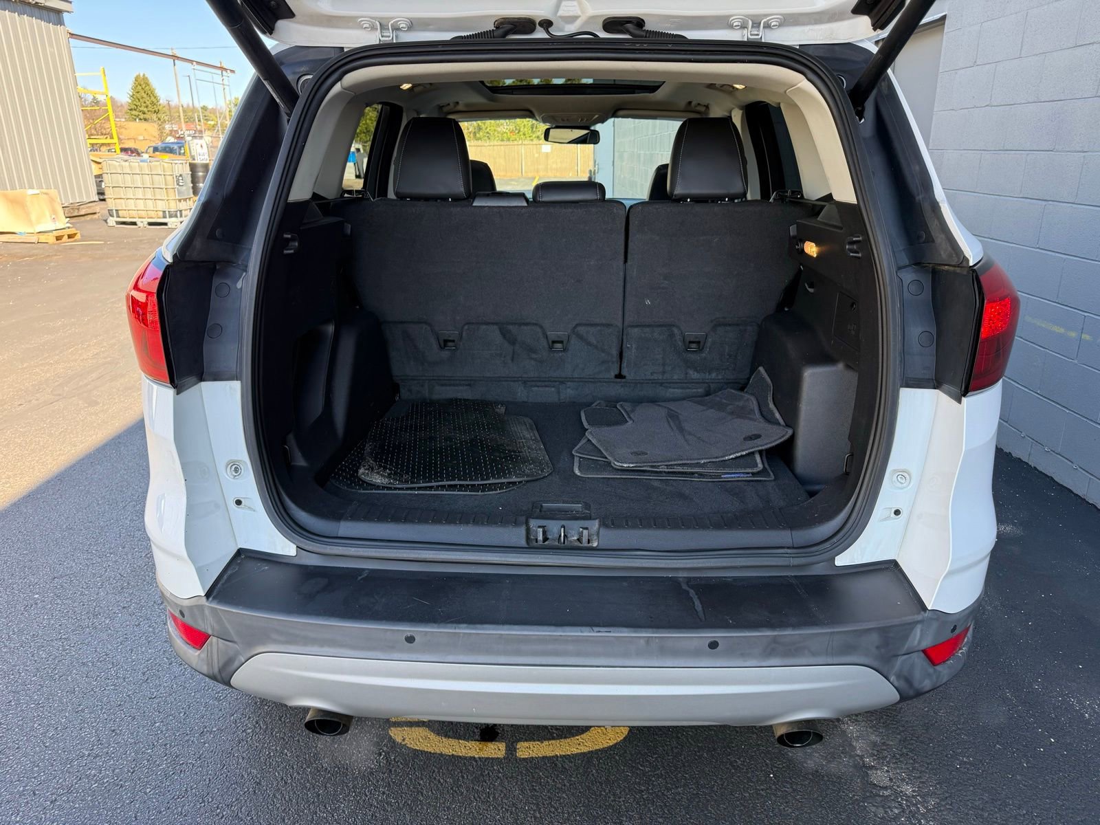 Used 2019 Ford Escape SEL image 37