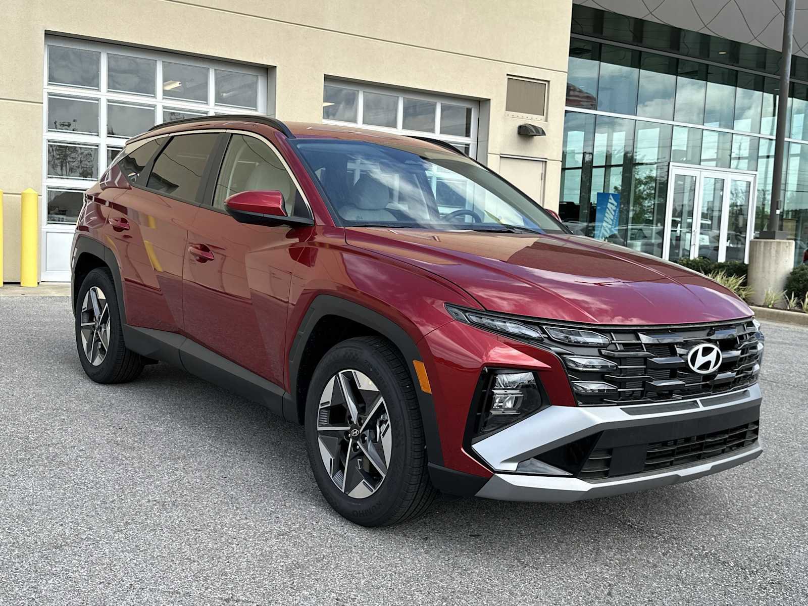 New 2026 Hyundai Tucson SEL image 2