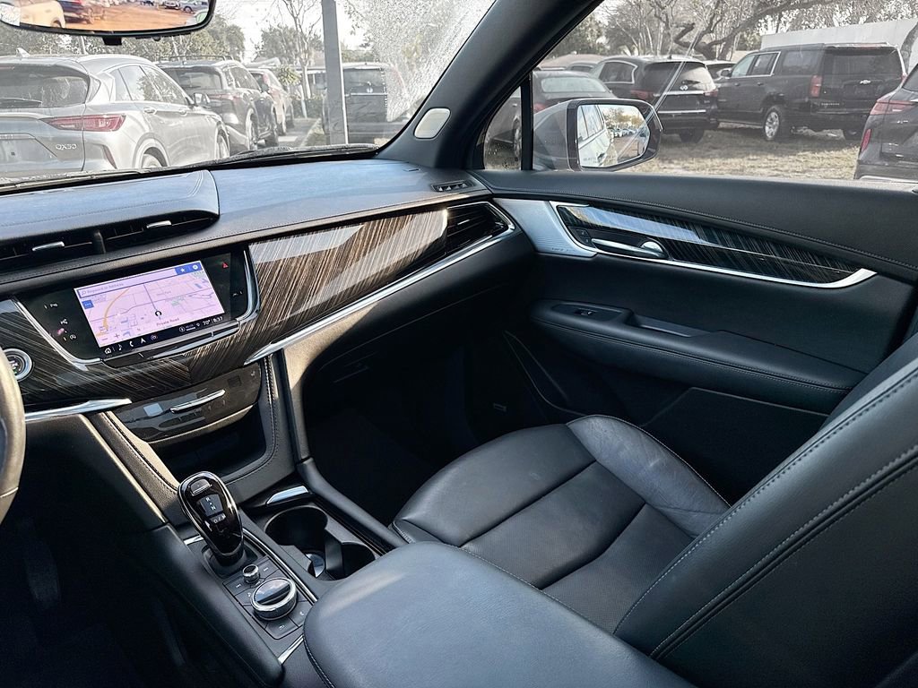 Used 2023 Cadillac XT6 Premium Luxury w/ Technology Package FWD image 26