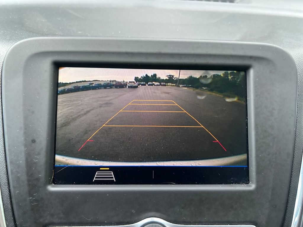 Used 2021 Chevrolet Equinox LS w/ LS Convenience Package AWD/4WD image 33