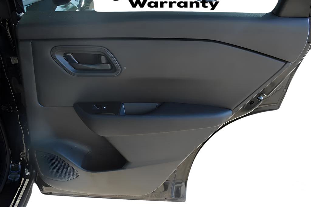 Used 2024 Nissan Rogue S image 11