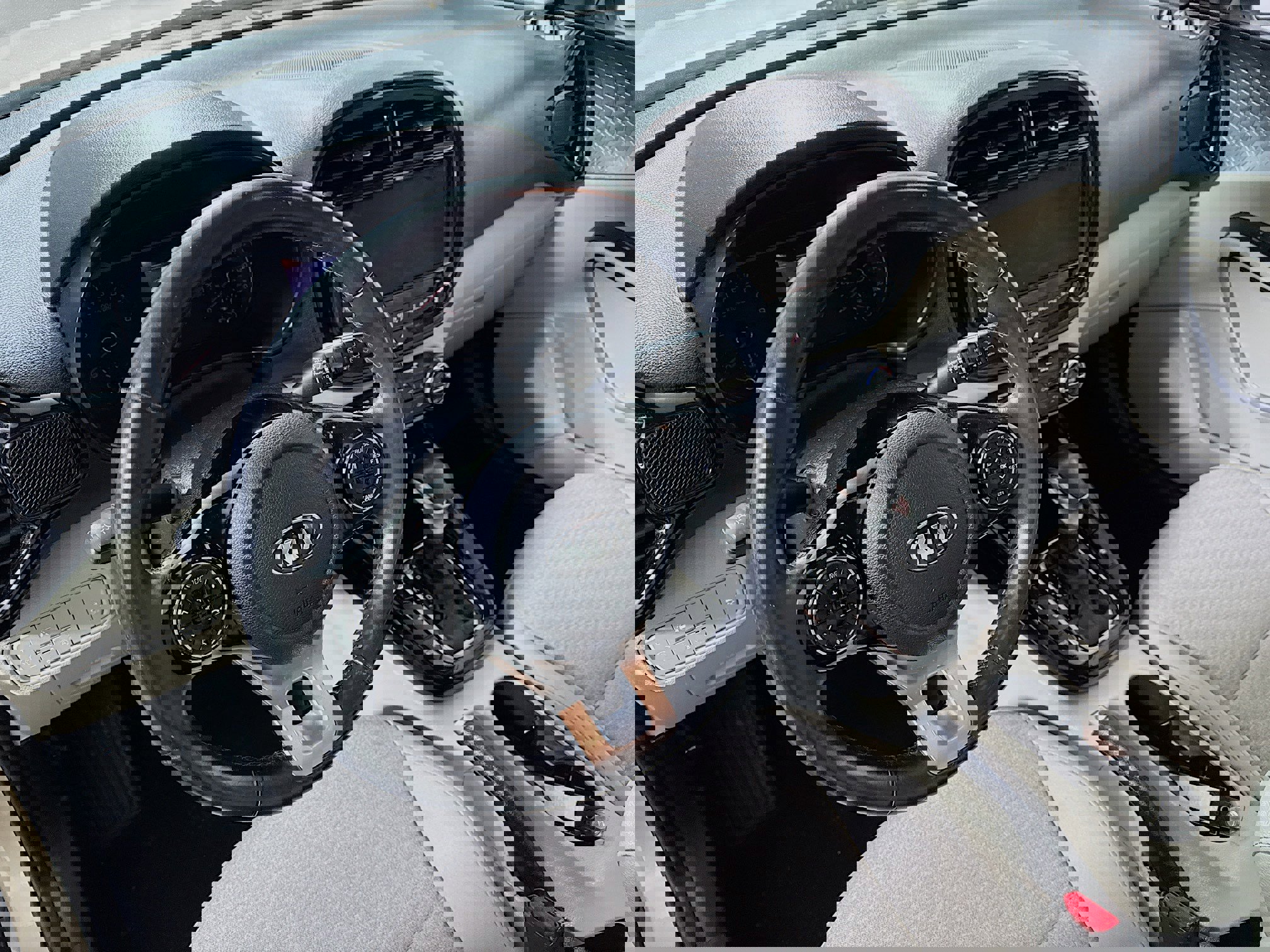 Used 2020 Kia Soul EX image 12