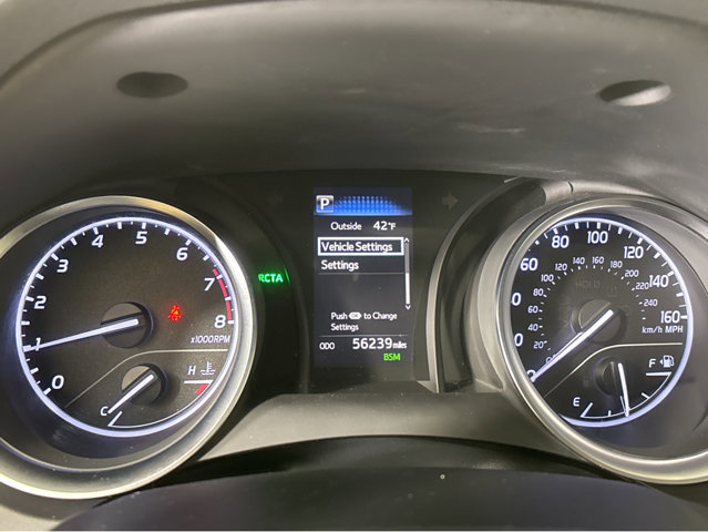 Used 2018 Toyota Camry LE image 5