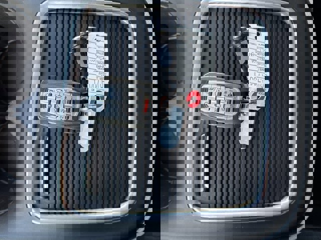 Used 2024 Chrysler Pacifica Touring-L image 40