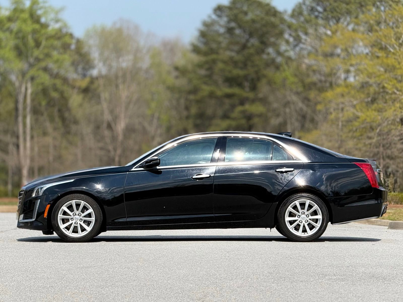 Used 2017 Cadillac CTS Sedan w/ Seating Package image 9