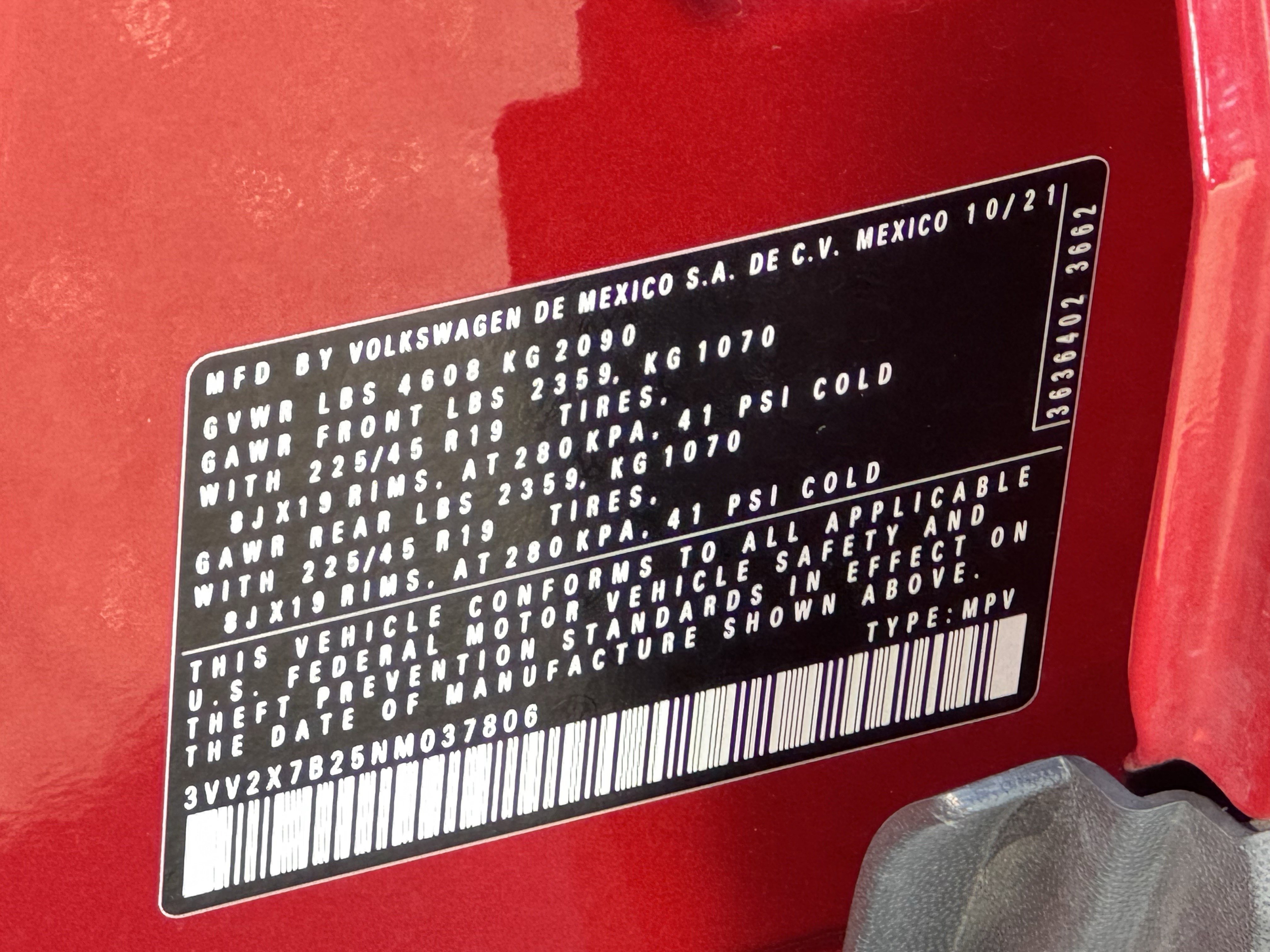 Used 2022 Volkswagen Taos SEL w/ Panoramic Sunroof Package image 39