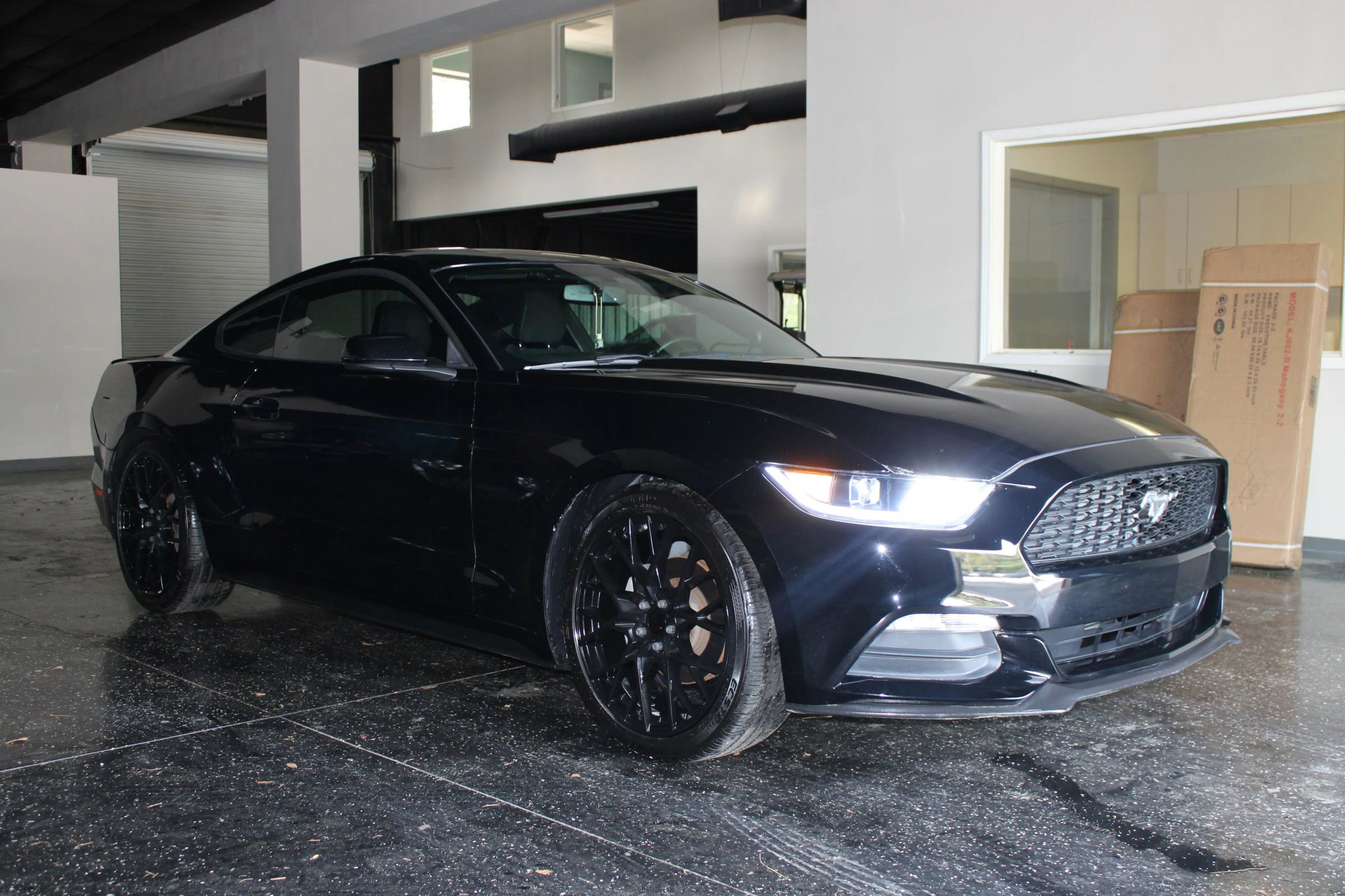 Used 2016 Ford Mustang Coupe image 27