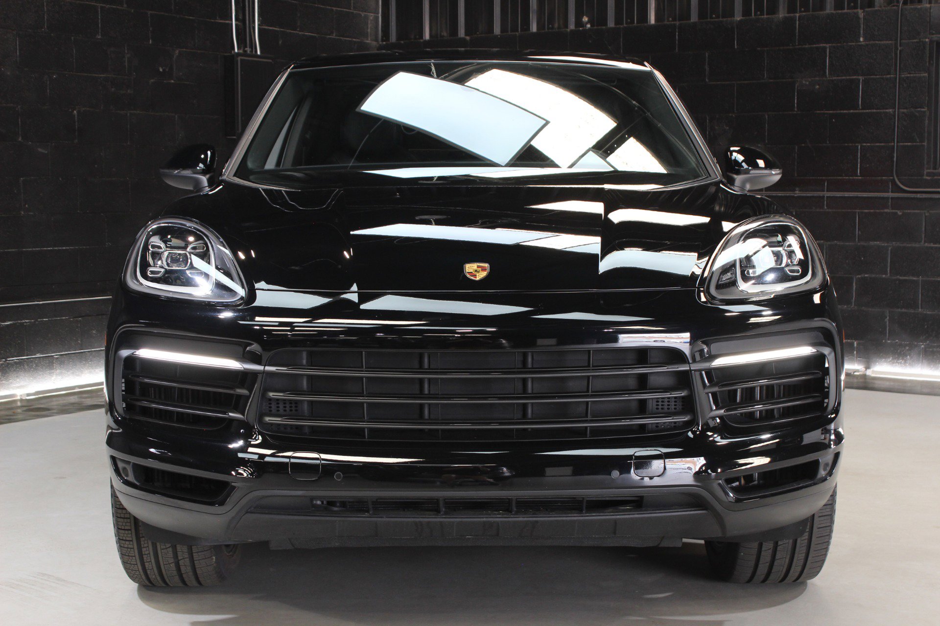 Used 2022 Porsche Cayenne E-Hybrid w/ Premium Package image 5