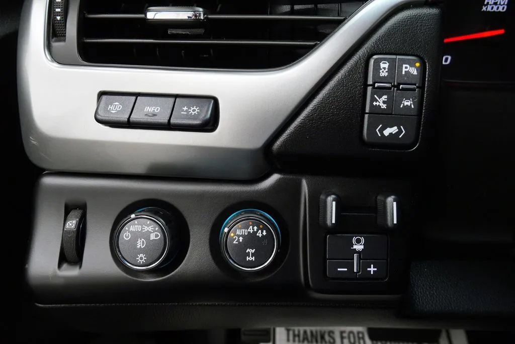 Used 2020 Chevrolet Tahoe Premier w/ Premier Plus Edition AWD/4WD image 29