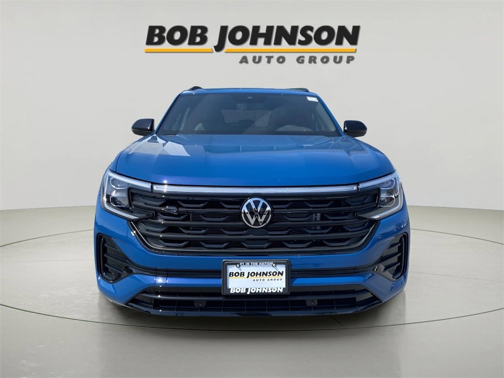 New 2025 Volkswagen Atlas Cross Sport SEL R-Line image 2