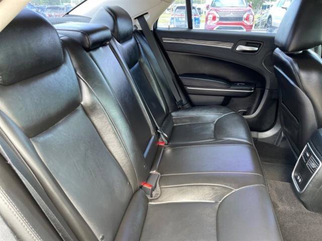 Used 2019 Chrysler 300 Touring L w/ Quick Order Package 22F image 11