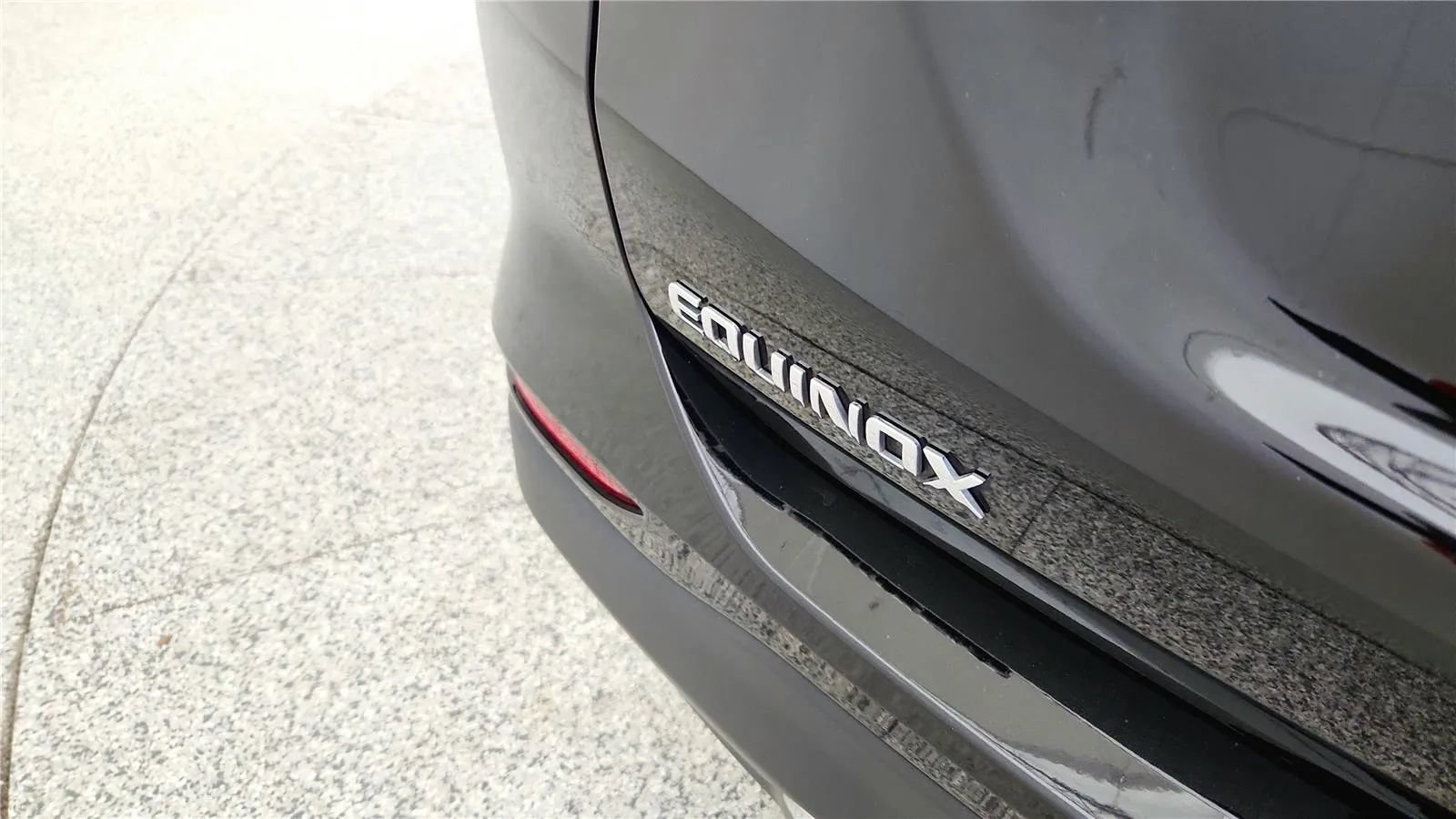 Used 2023 Chevrolet Equinox LT FWD image 17