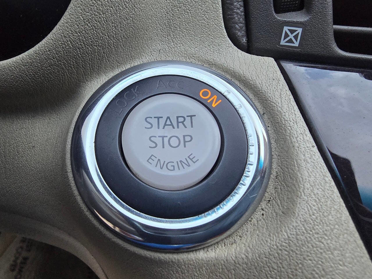 Used 2012 INFINITI M37 w/ Premium Pkg image 53