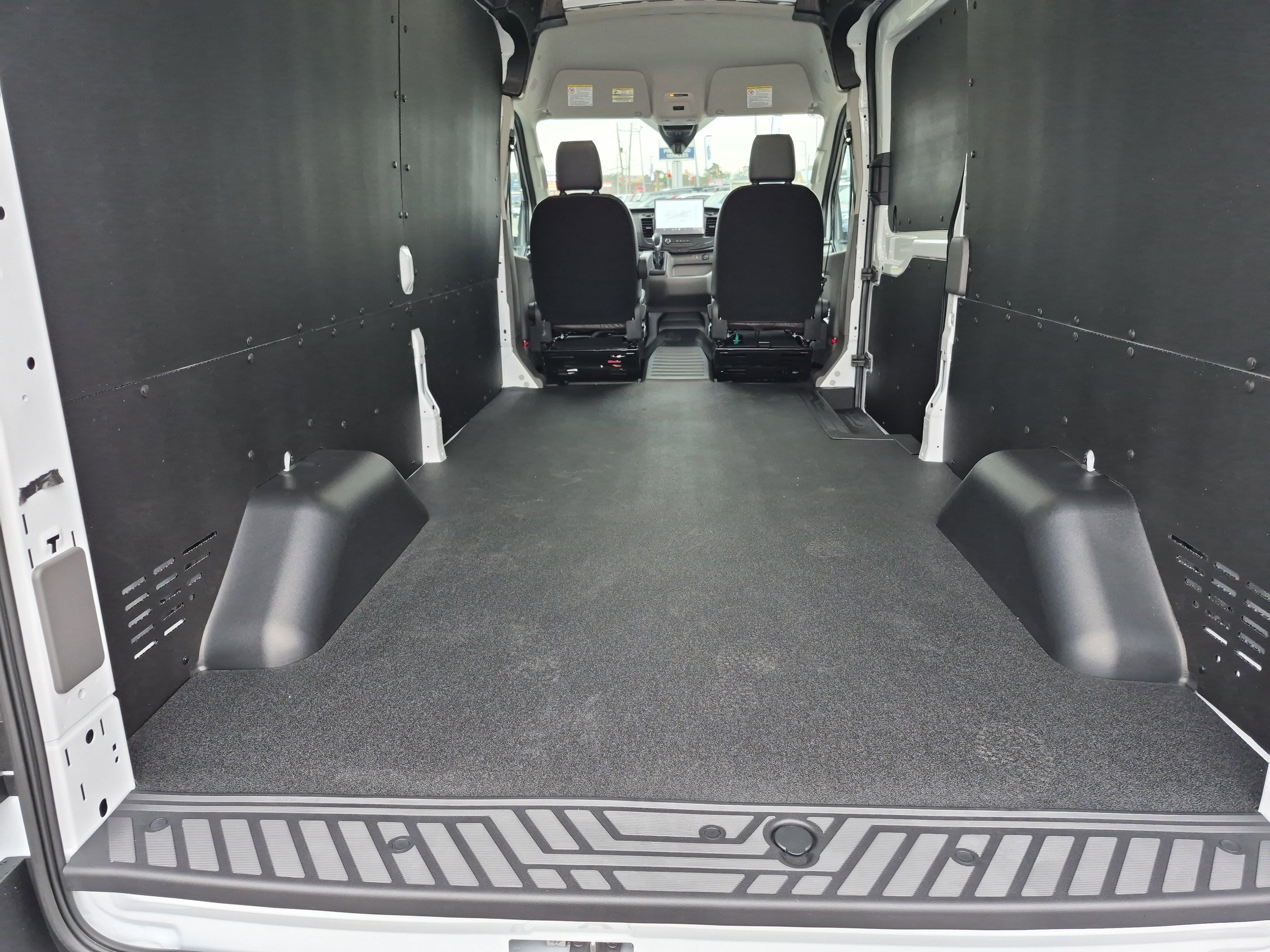 New 2026 Ford Transit 250 148 Medium Roof w/ Load Area Protection Package image 9