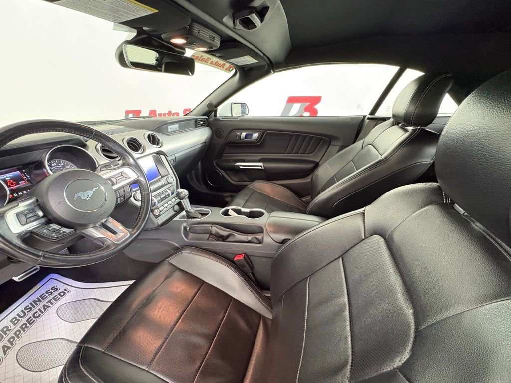 Used 2022 Ford Mustang Premium image 10